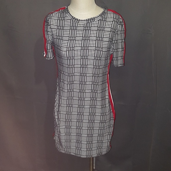 Derek Heart Dresses & Skirts - DEREK HEART DRESS